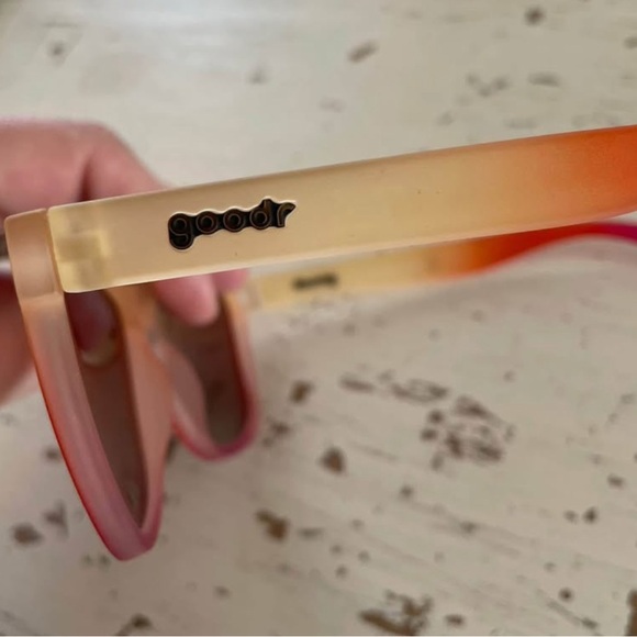 Women’s Goodr Sunglasses - Picture 4 of 4